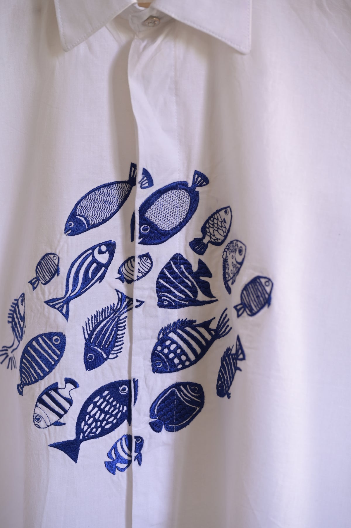 White Semi-formal shirt with fish embroidery detail